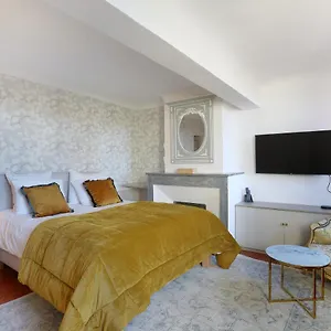 https://appartements-lucas-de-montigny.aixenprovencehotels.org